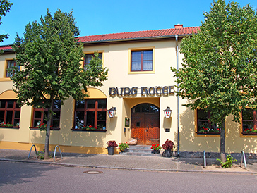 Burg Hotel Eingangsbereich von Außen